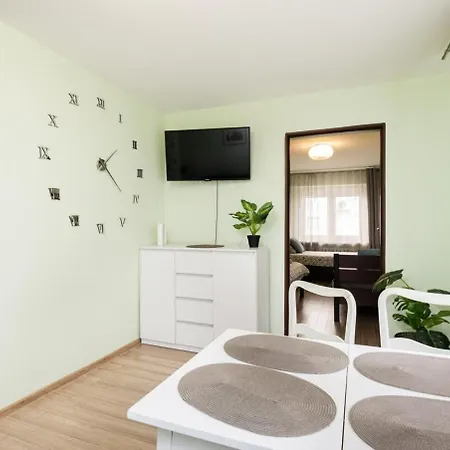 Pistachio Center Apartment *